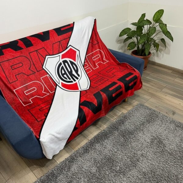 Manta polar soft River