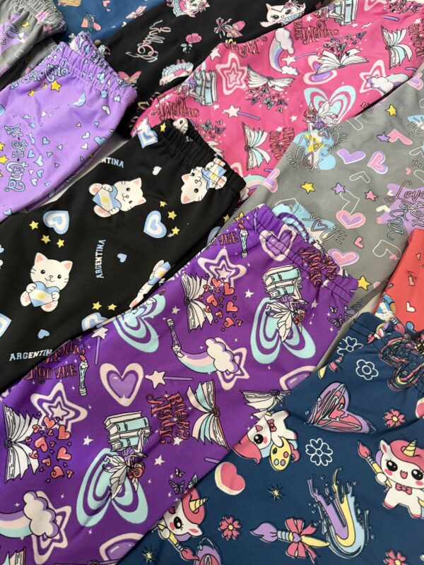 Alternative view of Calzas frizadas x 7