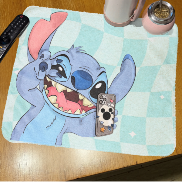Individual Repasador Stitch Phone
